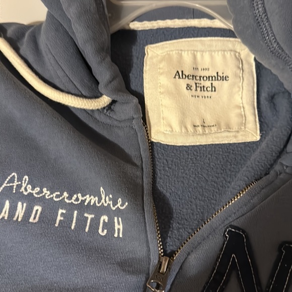 Abercrombie & Fitch Women’s Zip up Hooded jacket - Picture 5 of 6